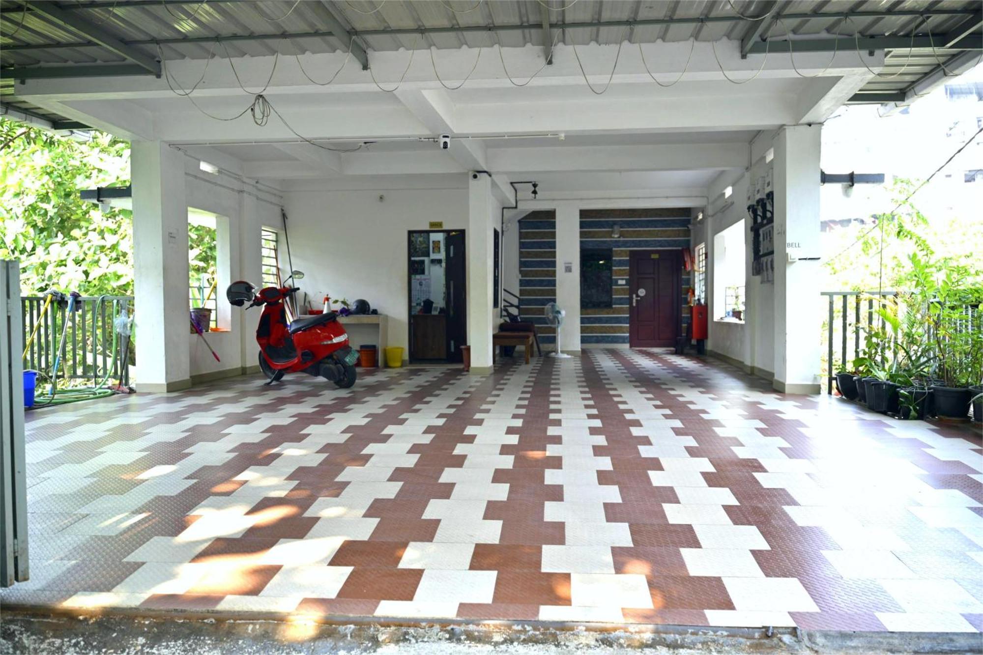 Nirupama,Hotel Aluva 700 Mtr From Aluva Railway Station Alwaye Kültér fotó